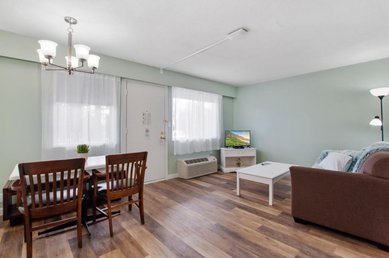 פנטיקטון Okanagan Lakefront Resort מראה חיצוני תמונה