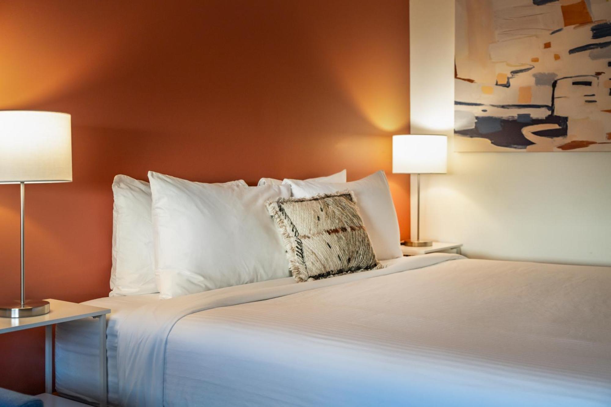 פנטיקטון Okanagan Lakefront Resort מראה חיצוני תמונה